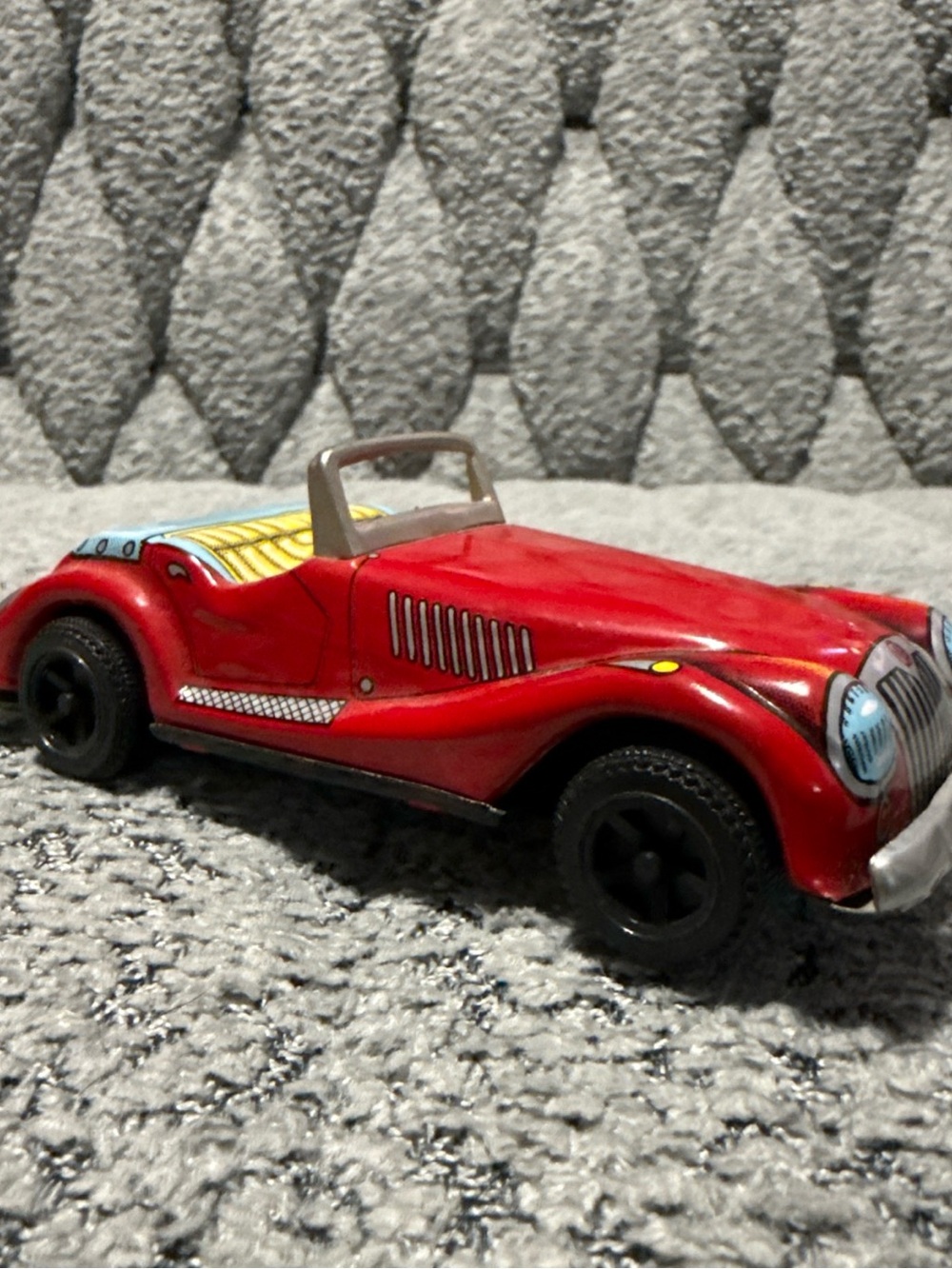VINTAGE 1960S TIN PLATE FRICTION DRIVE KASHIWAI LUCKY TOY JAPAN MG SPORTS CAR